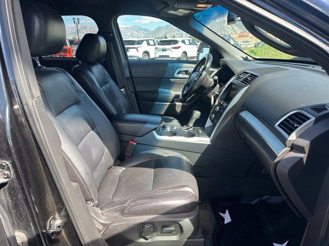 Used 2013 Ford Explorer XLT AWD/4WD image 30