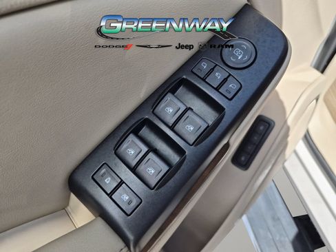 Used 2019 GMC Yukon XL Denali w/ Denali Ultimate Package RWD image 14