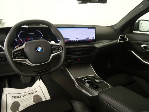 Used 2025 BMW 330i Sedan image 17