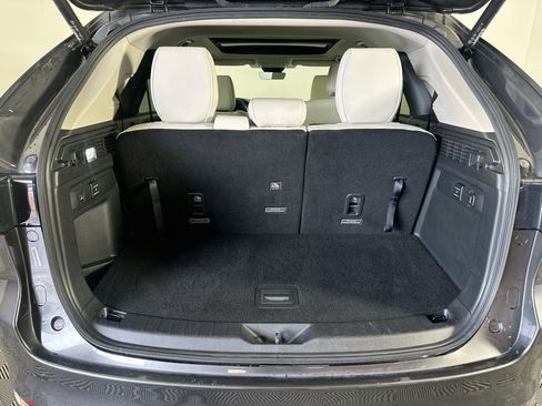 Used 2024 MAZDA CX-90 Plug-In Hybrid w/ Premium Plus AWD/4WD image 31