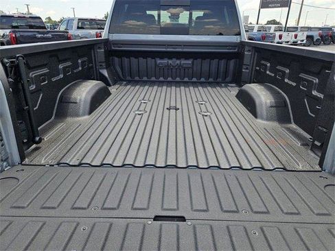 New 2025 GMC Sierra 2500 Denali w/ Denali Reserve Package image 13