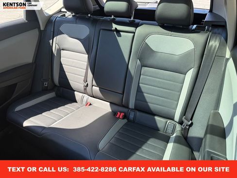 Used 2023 Volkswagen Taos SEL image 35