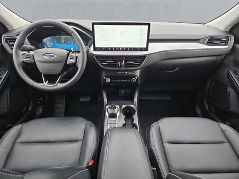 Used 2023 Ford Escape Platinum image 9