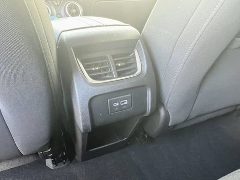 Used 2021 Chevrolet Blazer LT FWD image 30