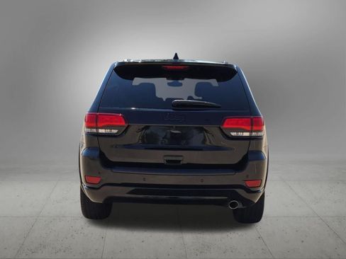Used 2019 Jeep Grand Cherokee Altitude RWD image 5