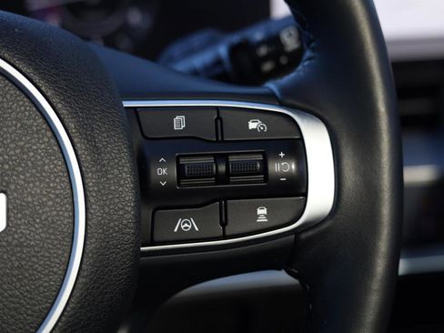 Used 2023 Kia Sportage SX image 15