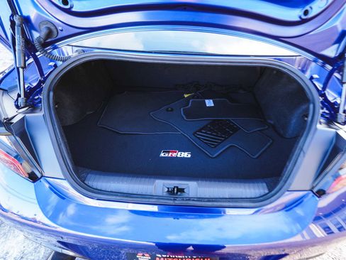 Used 2025 Toyota GR86 Premium image 35