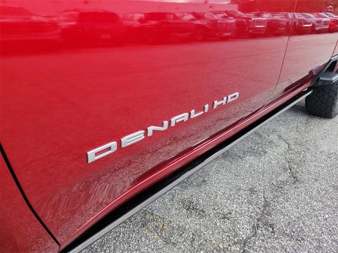 Used 2024 GMC Sierra 2500 Denali w/ Denali Reserve Package image 15