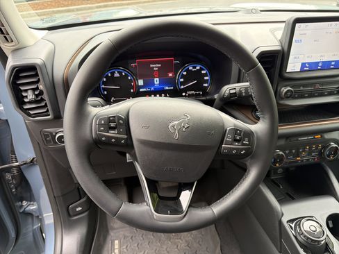 Used 2024 Ford Bronco Sport Outer Banks w/ Tech Package AWD/4WD image 18