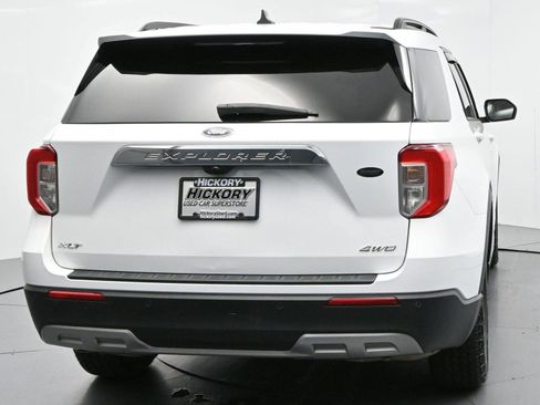 Used 2023 Ford Explorer XLT w/ Equipment Group 202A AWD/4WD image 6