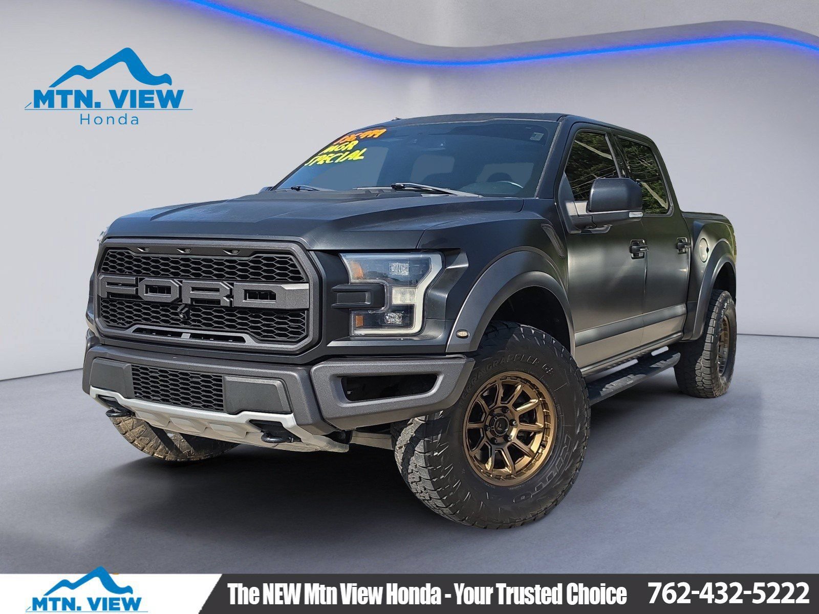 Used 2018 Ford F150 Raptor w/ Equipment Group 802A Luxury AWD/4WD image 1