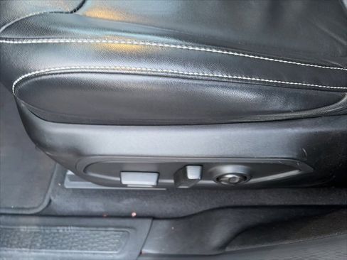 Used 2022 Jeep Grand Cherokee L Limited image 18