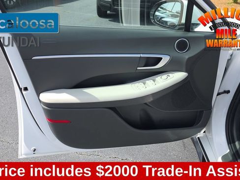 Used 2025 Hyundai Sonata SEL FWD image 12