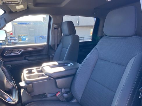 Used 2024 Chevrolet Silverado 2500 LT image 27