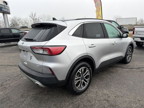 Used 2020 Ford Escape SEL image 4