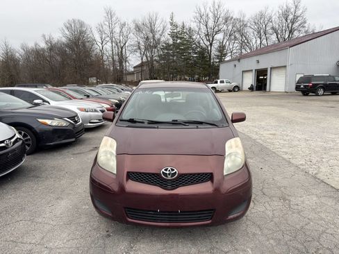 Used 2010 Toyota Yaris 2-Door Hatchback FWD image 4