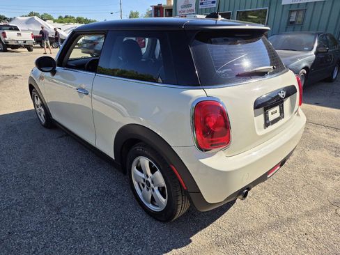 Used 2017 MINI Cooper 2-Door Hardtop FWD image 12