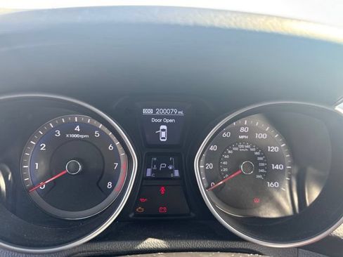 Used 2013 Hyundai Elantra GT w/ Style Pkg FWD image 12
