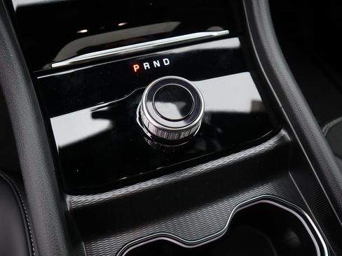 New 2025 Jeep Grand Cherokee Altitude image 8