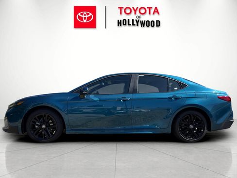 New 2026 Toyota Camry SE image 9