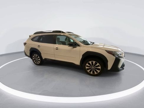Used 2023 Subaru Outback Limited AWD/4WD image 2