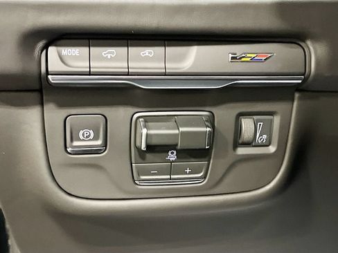 New 2026 Cadillac Escalade V w/ LPO, ONYX Package AWD/4WD image 20