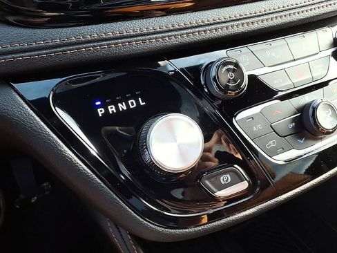 Used 2026 Chrysler Pacifica Pinnacle FWD image 28