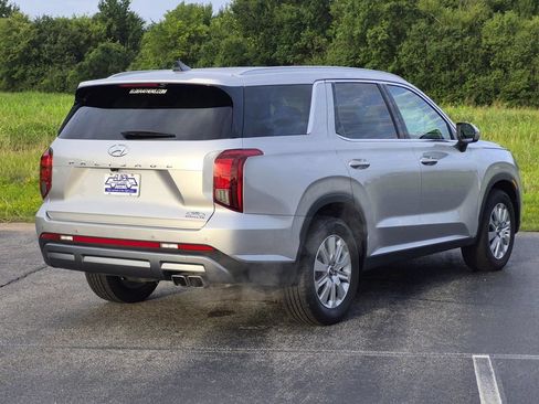 Used 2025 Hyundai Palisade SEL FWD image 6