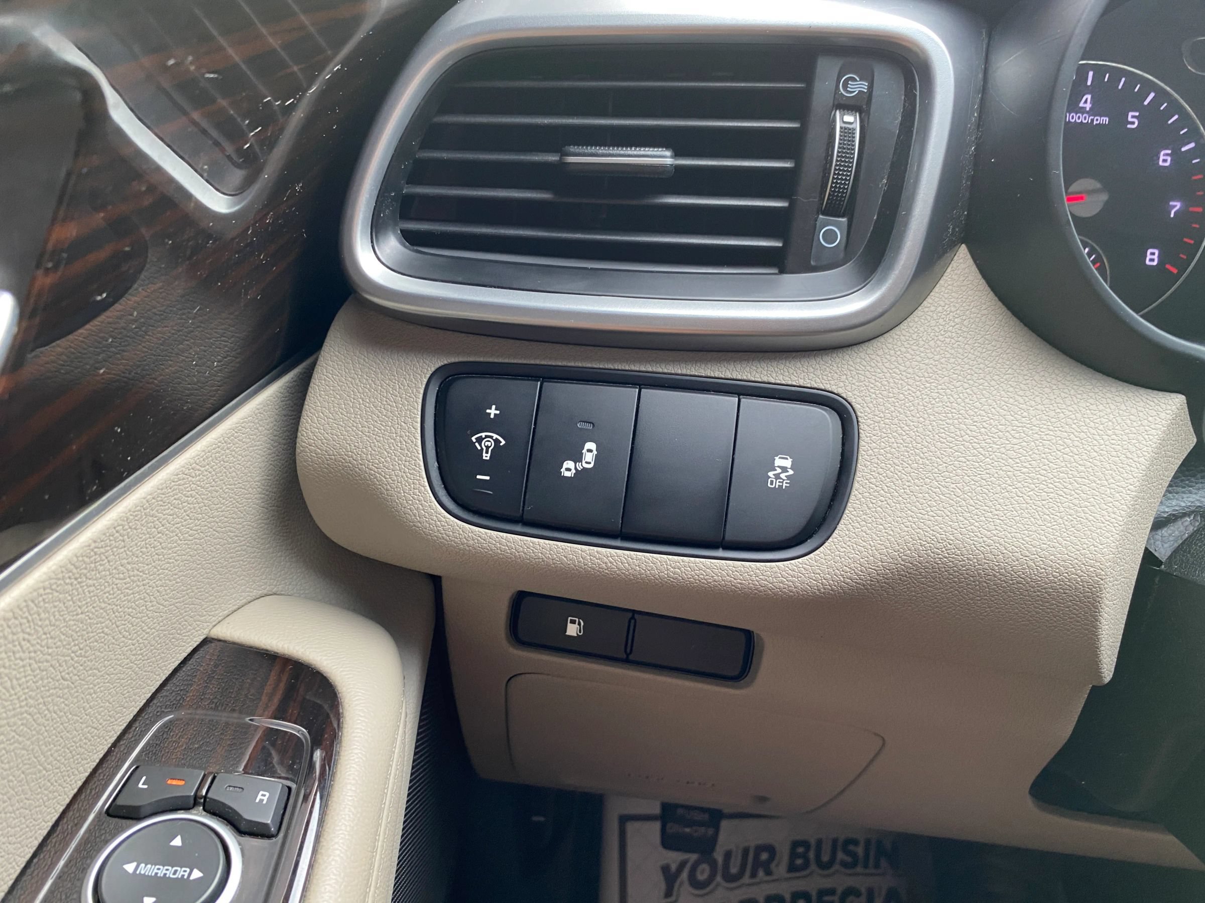 Used 2019 Kia Sorento FWD V6 image 25