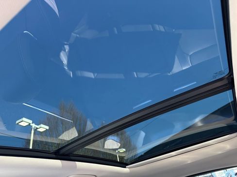 Used 2025 Genesis GV70 2.5T Select w/ Select Package image 34