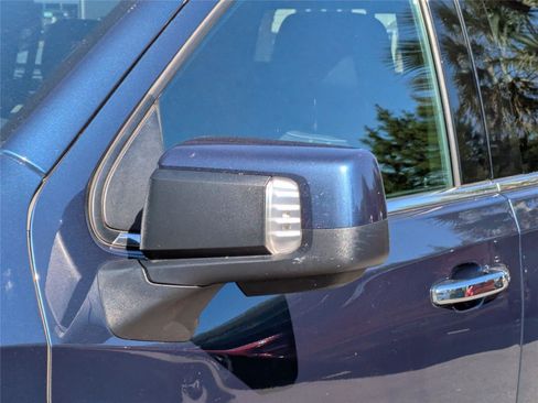 Used 2021 Chevrolet Silverado 1500 High Country w/ Technology Package AWD/4WD image 13