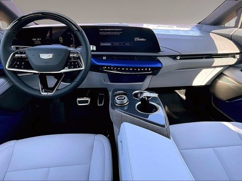 New 2027 Cadillac Optiq Sport w/ LPO, Floor Liner Package AWD/4WD image 5