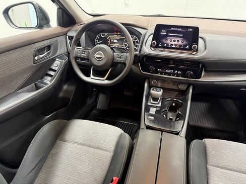Used 2022 Nissan Rogue SV FWD image 40