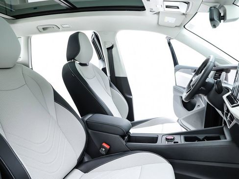 New 2026 Volkswagen Tiguan SE AWD/4WD image 75