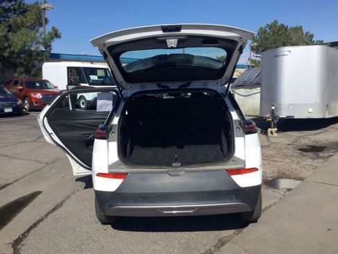 Used 2023 Chevrolet Bolt EUV LT w/ Comfort Package image 20