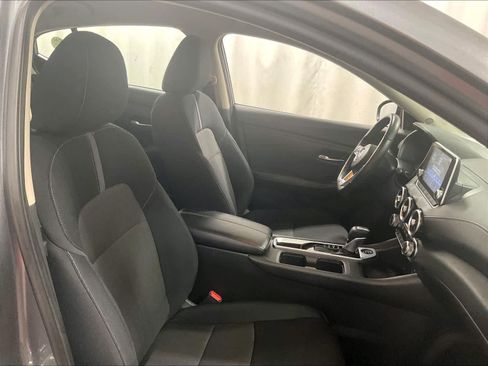 Used 2022 Nissan Sentra SV w/ Trunk Package image 11