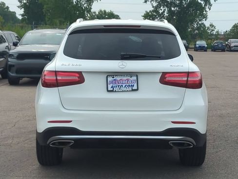 Used 2019 Mercedes-Benz GLC 300 4MATIC image 4