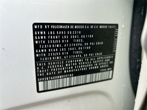 Used 2022 Volkswagen Tiguan SE image 32