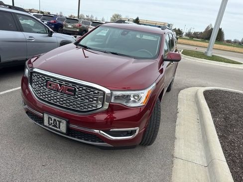 Used 2017 GMC Acadia Denali image 2