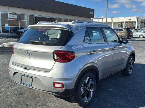 New 2026 Hyundai Venue SEL FWD image 5