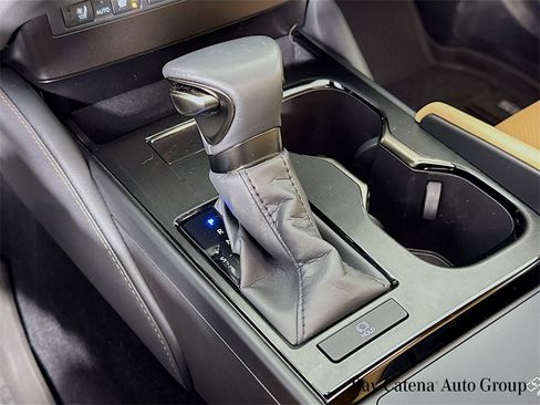 Certified 2024 Lexus ES 350 w/ Premium Package image 17