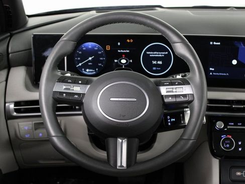 Used 2025 Hyundai Tucson Limited image 18