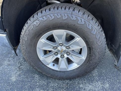 Used 2025 Chevrolet Silverado 1500 W/T w/ WT Safety Package image 10