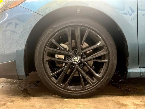 Used 2025 Toyota Camry SE image 7