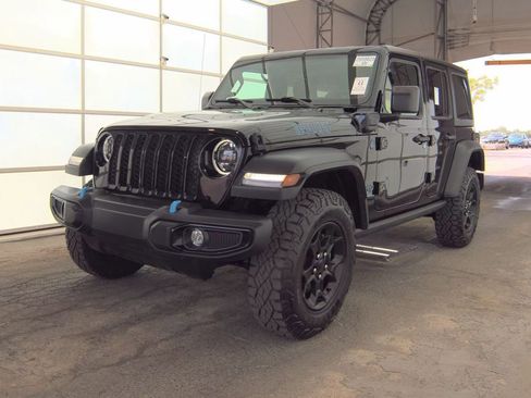 Used 2023 Jeep Wrangler Unlimited w/ Cold Weather Group AWD/4WD image 1