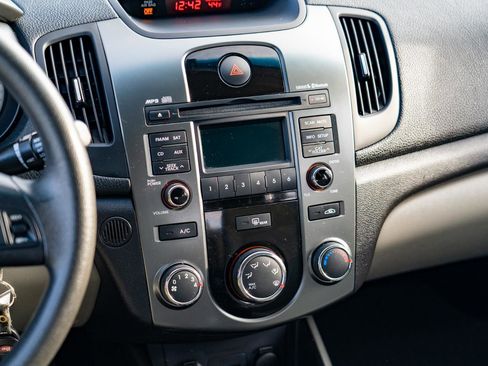 Used 2013 Kia Forte EX image 22