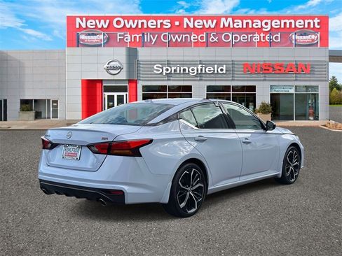 Certified 2024 Nissan Altima 2.5 SR image 5