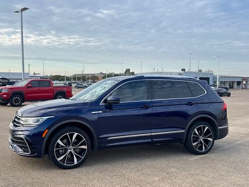 Used 2022 Volkswagen Tiguan SEL R-Line AWD/4WD image 12