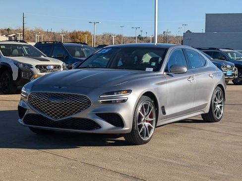 Used 2025 Genesis G70 2.5T image 9