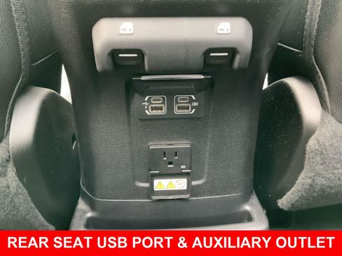 Used 2020 Jeep Wrangler Unlimited Sahara AWD/4WD image 50